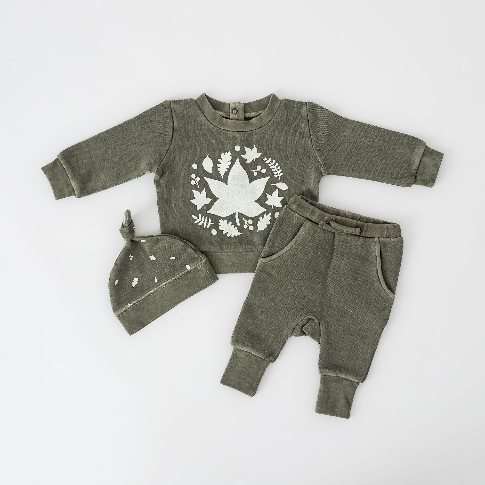 Hunter Leaves - Organic Cozy Graphic Sweatshirt & Jogger Set