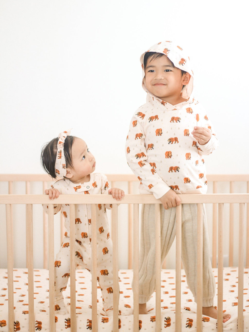 Brown Bear - Kids' Organic Raglan Hoodie