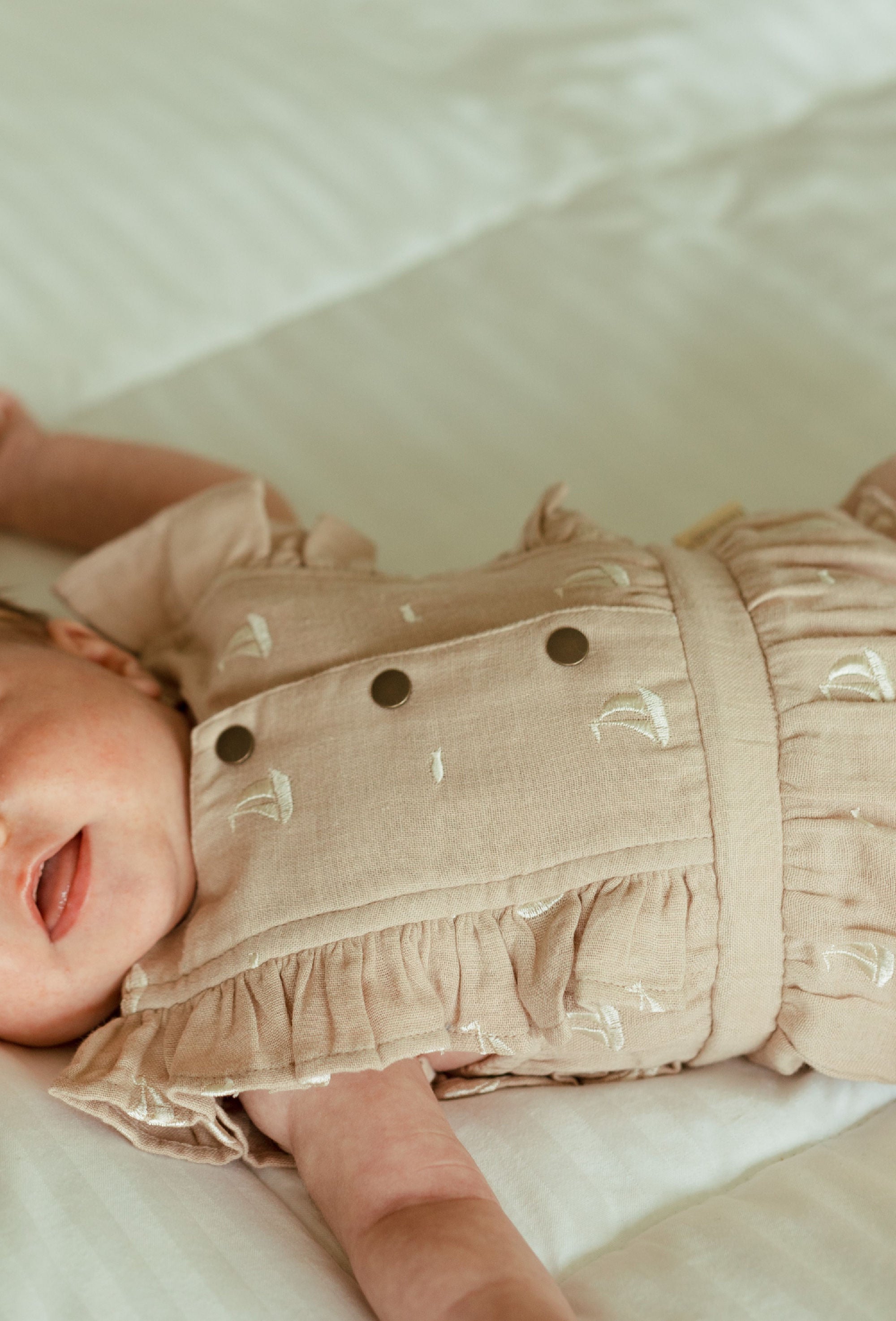 Oatmeal Sailboat - Organic Muslin Ruffle Bodysuit