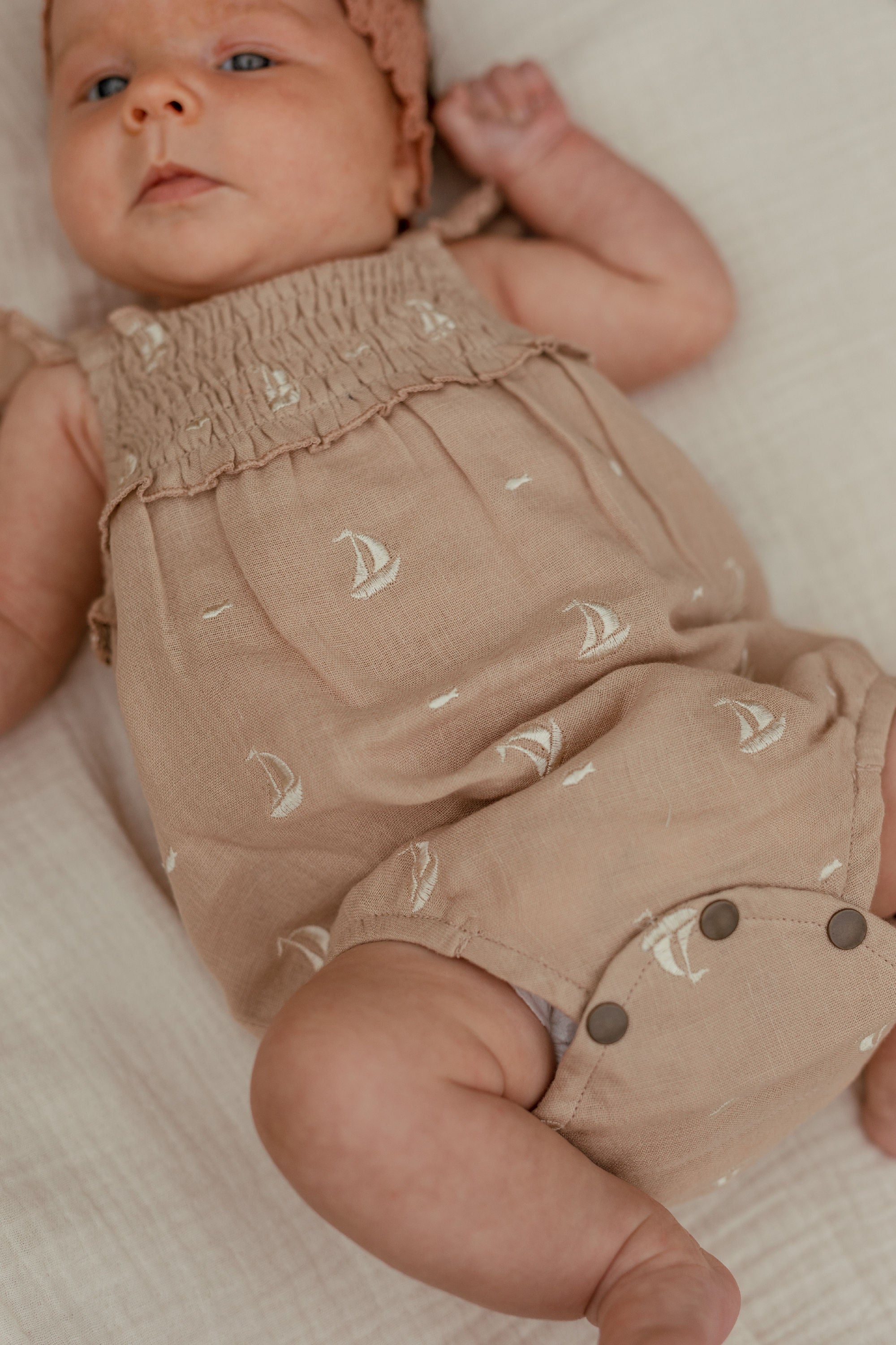 Oatmeal Sailboat - Organic Muslin Sleeveless Bodysuit