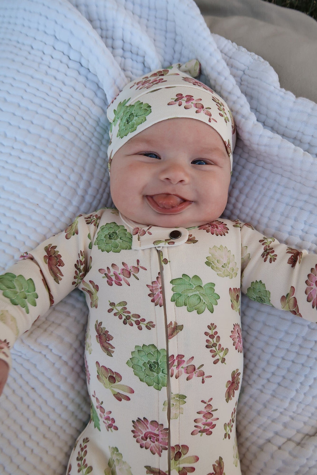 Buttercream Succulents - Organic Knotted Hat