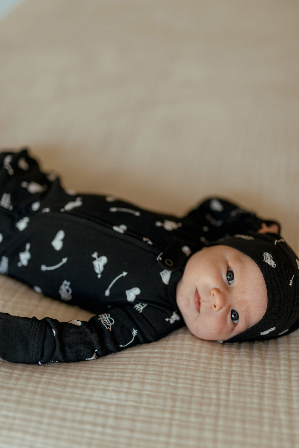 Mom Heart - Organic Knotted Hat