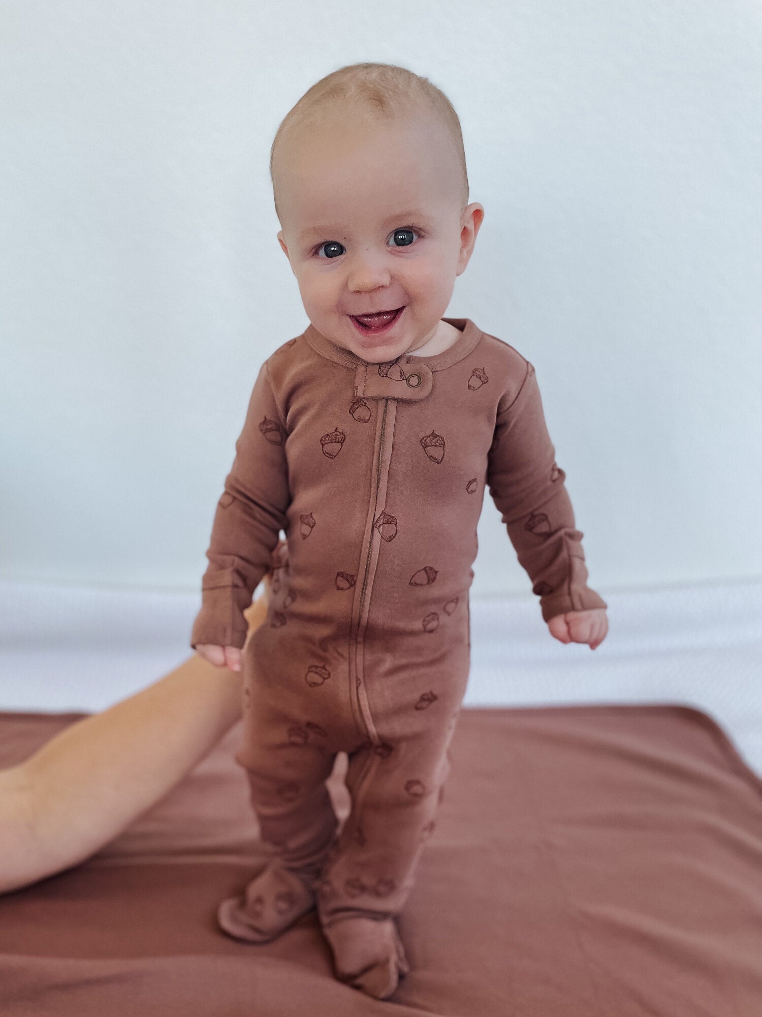 Latte Acorn - Organic Embroidered Zipper Footie