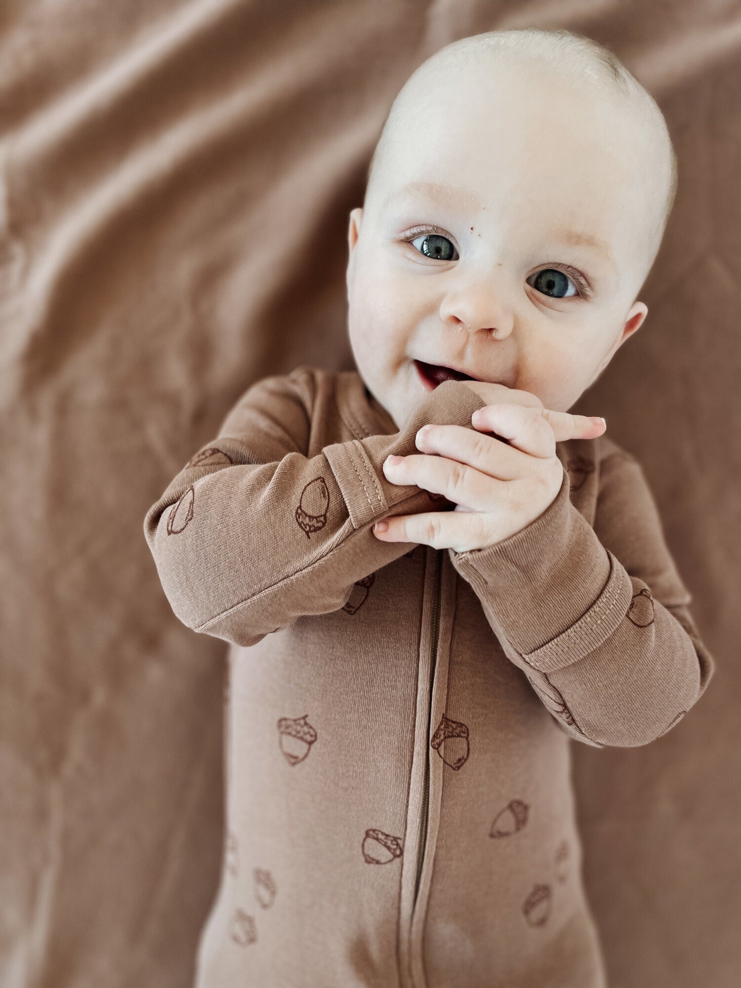 Latte Acorn - Organic Embroidered Zipper Footie