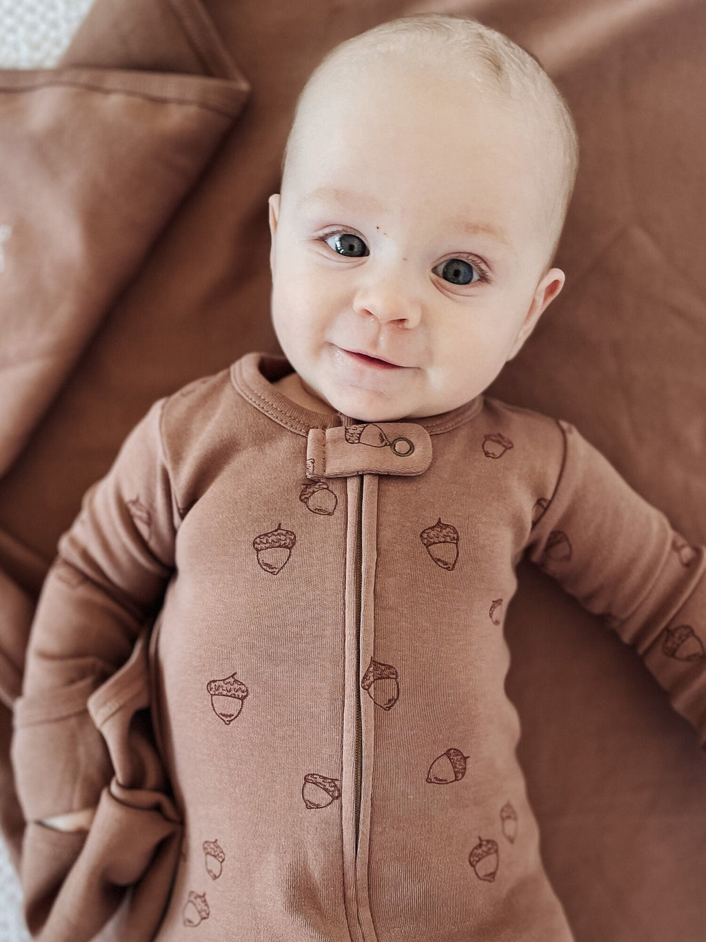 Latte Acorn - Organic Embroidered Zipper Footie