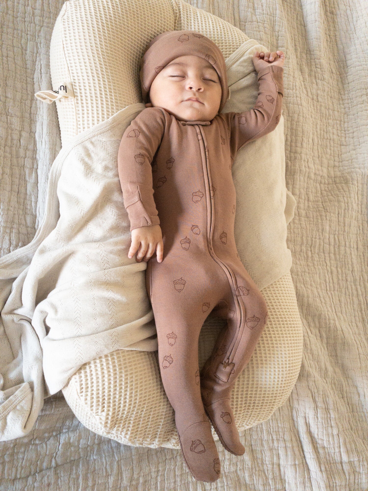 Latte Acorn - Organic Embroidered Zipper Footie
