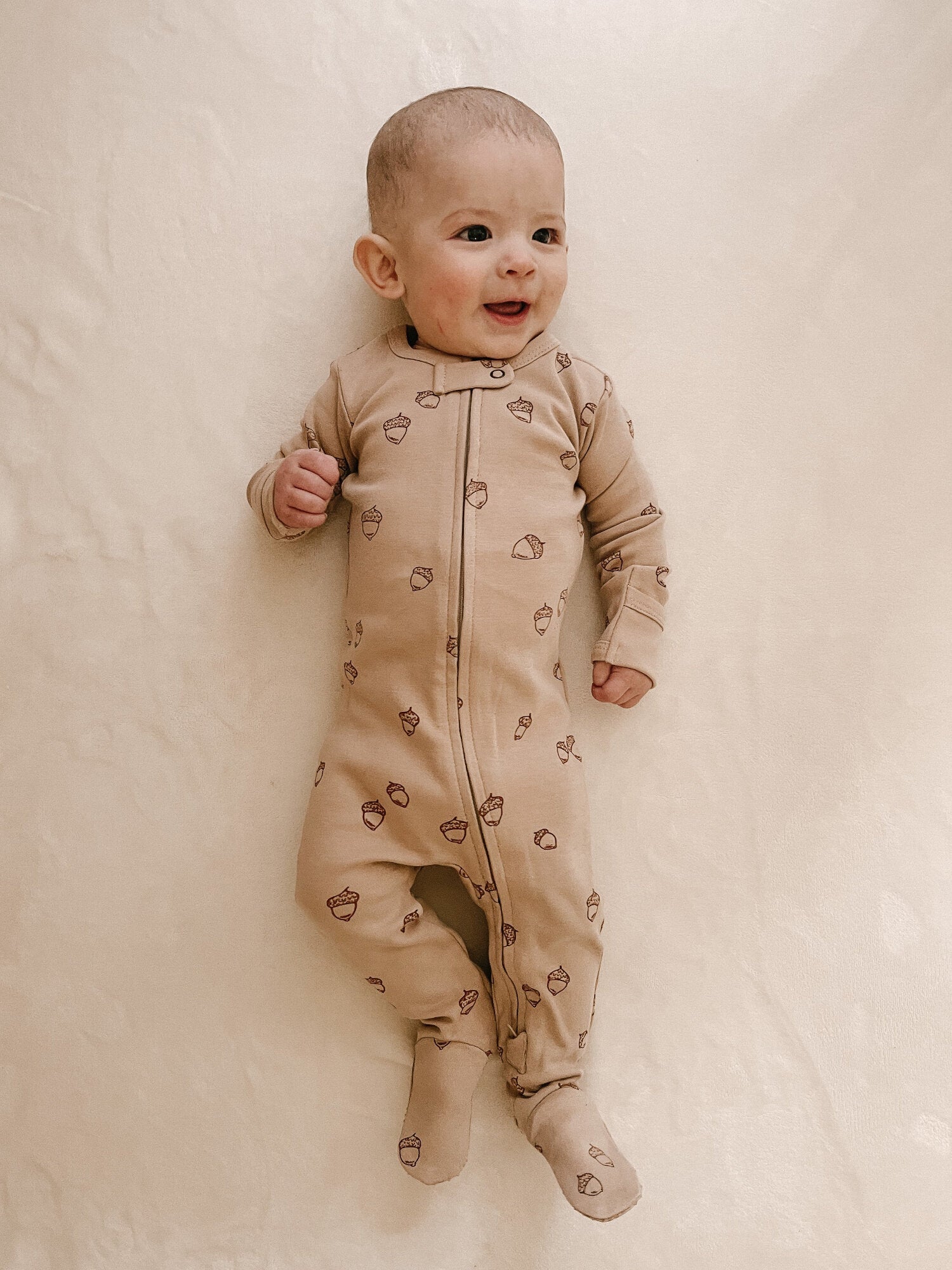 Oatmeal Acorn - Organic Embroidered Zipper Footie