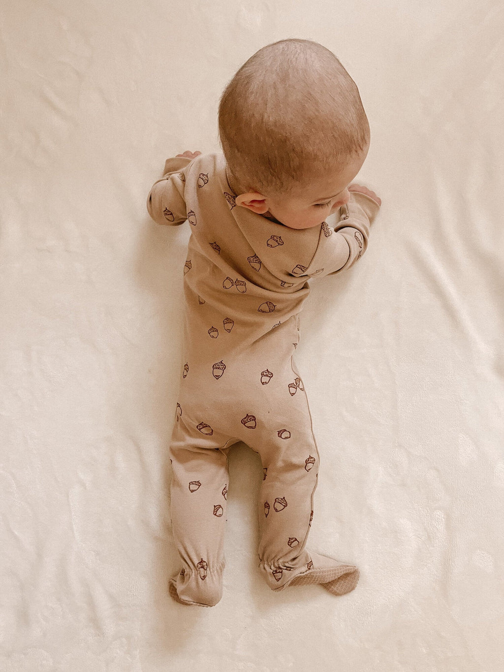Oatmeal Acorn - Organic Embroidered Zipper Footie