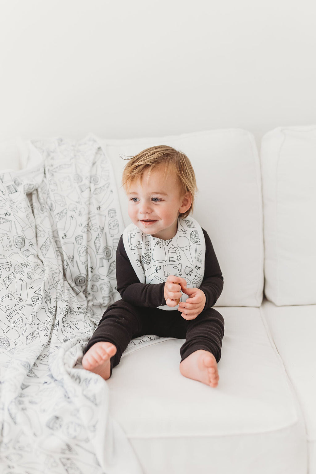 Snacks - Organic 2-Layer Reversible Bib
