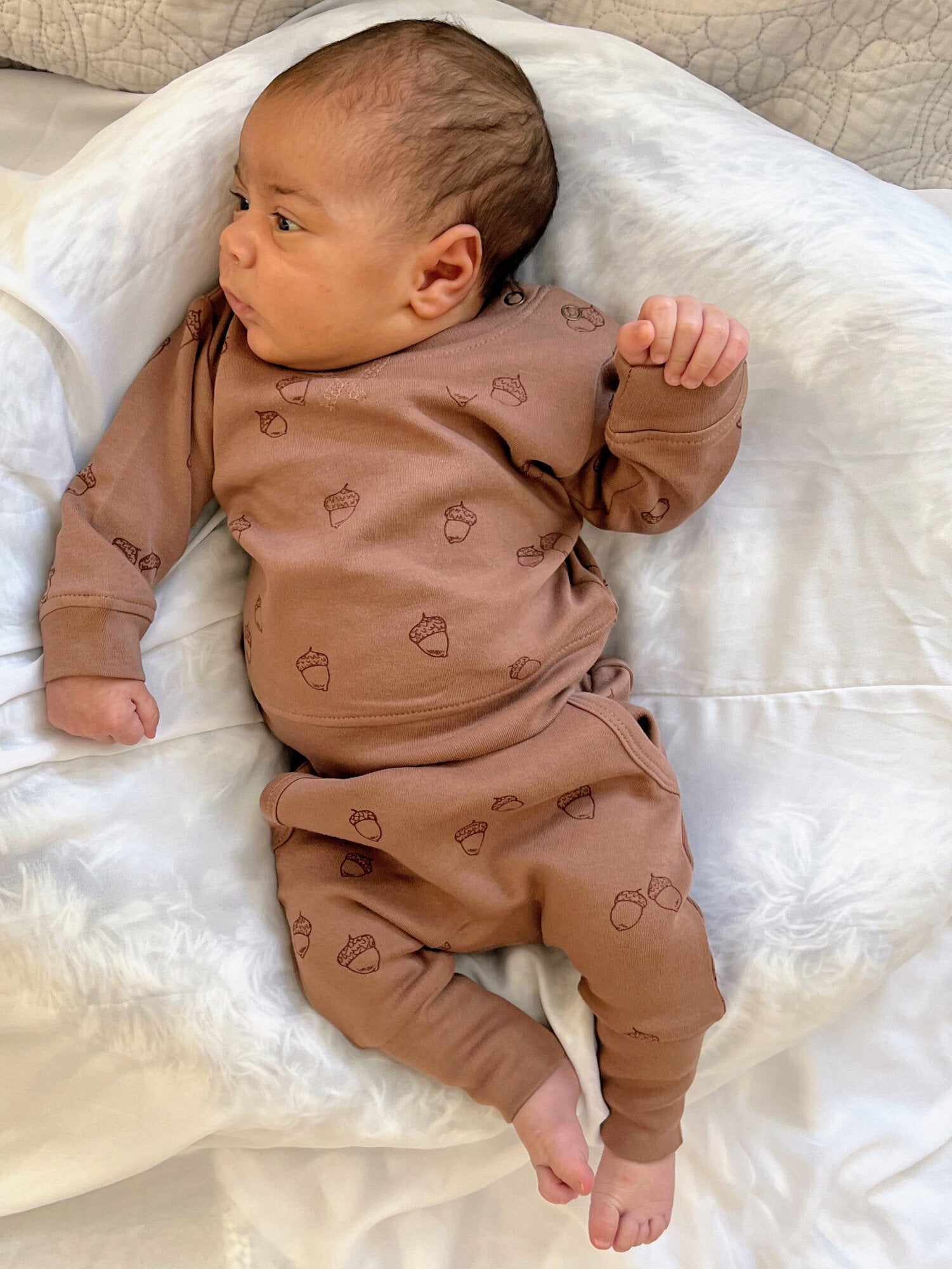 Latte Acorn - Organic Sweatshirt & Jogger Set