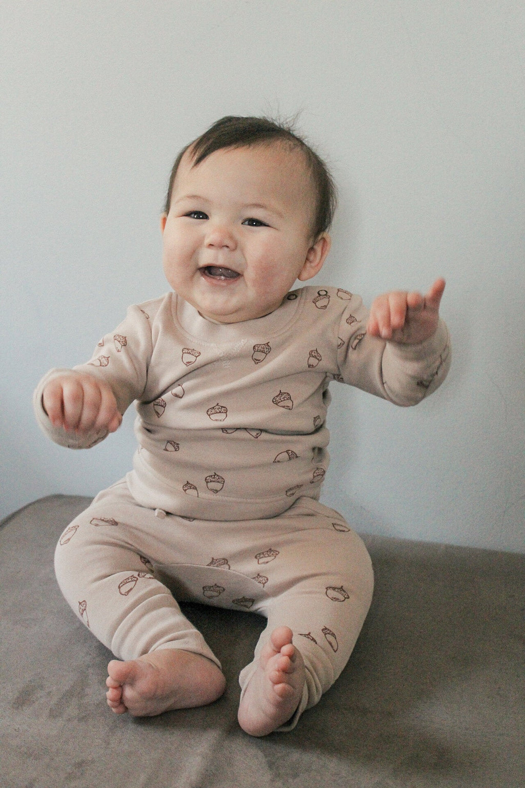 Oatmeal Acorn - Organic Sweatshirt & Jogger Set