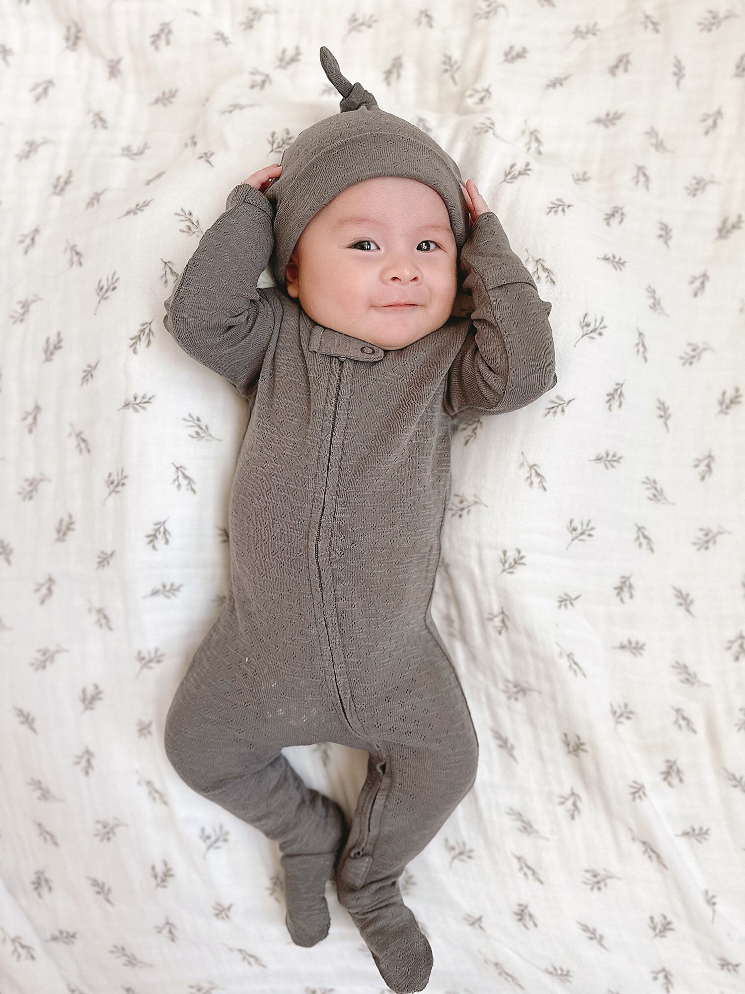 Feather - Pointelle Organic Knotted Hat