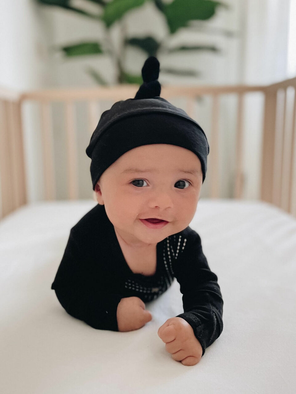 Black - Organic Knotted Hat
