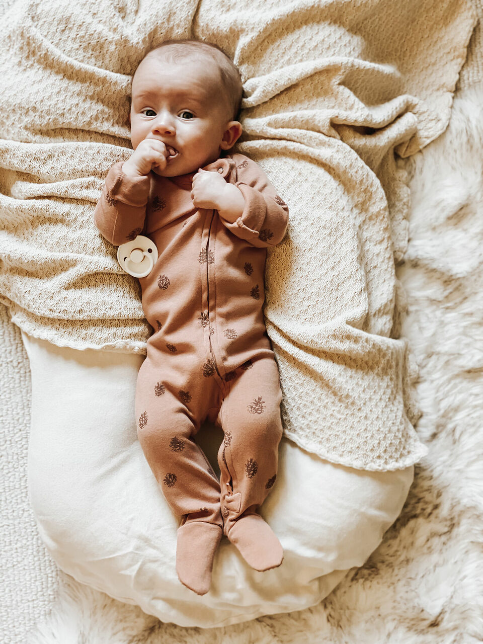 Nutmeg Pinecone - Organic Embroidered Zipper Footie
